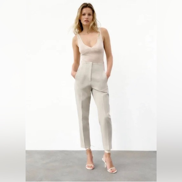 Blogger Fav ZARA High Waisted Trousers - Picture 2 of 15